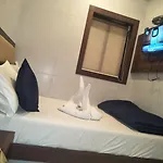 Hotel Avenue Residency