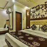 Guestinn Residency Hotel 3*