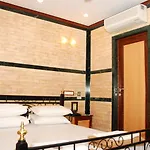 Hira Hotel