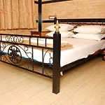 Hotel Hira 2*