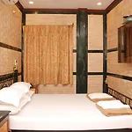 Hira 2* Mumbai