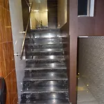 Qamar Hotel