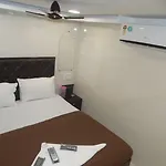 Qamar Hotel Mumbai