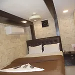 Hotel Qamar Mumbai