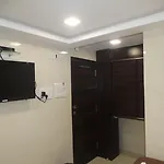 Qamar Mumbai
