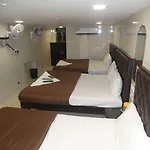 Qamar 2* Mumbai