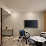 Fairfield By Marriott Andheri West Hotel