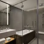 Fairfield By Marriott Andheri West Hotel 4*
