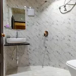 Hotel Metroplex Near Bkc