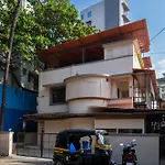 Hotel Metroplex Near Bkc 2*