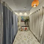 Retro Bandra - Cozy Comfort In A Heritage Village