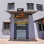Oyo 845 Hotel Kailash Park