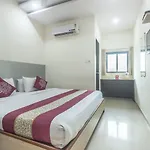 Hotel Oyo 845 Kailash Park 2*
