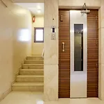 Apex Regency 3*