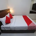 Oyo 24293 Amana International Hotel 3*