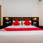 Oyo 24293 Amana International 3*
