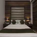 Hotel Meriton Buisness International Airport T-2 2*