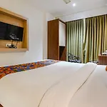 Hotel Capital O Konar 3*