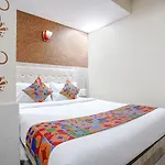 Hotel Fabexpress Sarah Gold - Nr Nesco Exhibition Center 3*