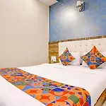 Fabexpress Sarah Gold - Nr Nesco Exhibition Center Hotel 3*