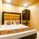 Colaba Janta Hotel 4*