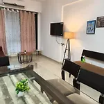 Apartment Iuc 301 Private 1bhk 3 Min Nesco Nirlon *