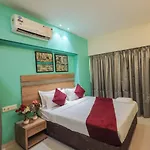 Akasa International Near T-2 International Airport Hotel 3*
