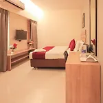 Hotel Akasa International Near T-2 International Airport