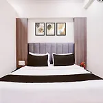 Hotel Relax Residency