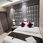Fabhotel Abrol Suites