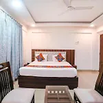 Hotel Fabhotel Arsh Executive