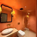 Hotel White Pearl - Colaba Mumbai