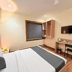 Riza Nesco Exhibition Centre Goregoan Hotel