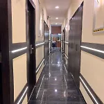 Hotel Sky By Glitz Nr Internatinational Airport Mumbai