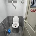 Basera Dormitory And Separate Cabins For Group In Andheri East - Marol