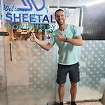Capsule hotel Sheetal