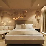 Dragonfly Hotel - The Art Hotel