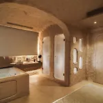 Dragonfly Hotel - The Art Hotel