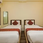 Hotel O Divine Residency Near Phoenix Marketcity