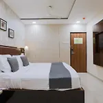 Laaiba Residency Hotel 3*