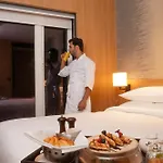 Fairfield By Marriott Andheri West Hotel