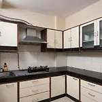1Bhk In Andheri West - Near Kokilaben Hospital