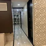 Qamar Mumbai