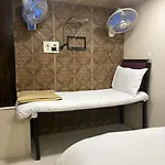 Hotel Qamar Mumbai