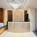 Qamar Hotel