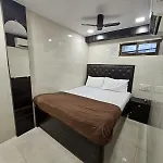 Qamar Hotel Mumbai