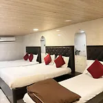 Qamar Mumbai