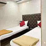 Qamar 2* Mumbai