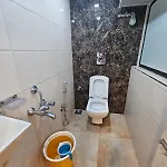 Qamar Mumbai