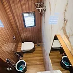 U Life Residency Guest house Mumbai